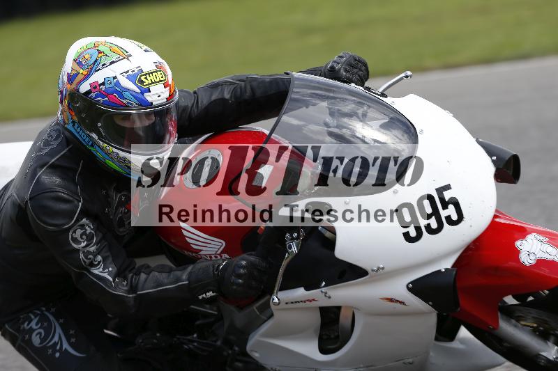 /Archiv-2024/29 12.06.2024 MOTO.CH Track Day ADR/Gruppe gelb/995